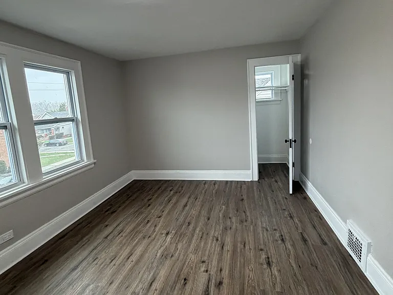 10610 Langton Ave — Photo 10