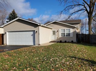 15 N Frolic Ave, Waukegan, IL 60085