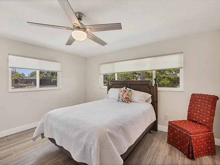 5585 Contento Dr — Photo 13