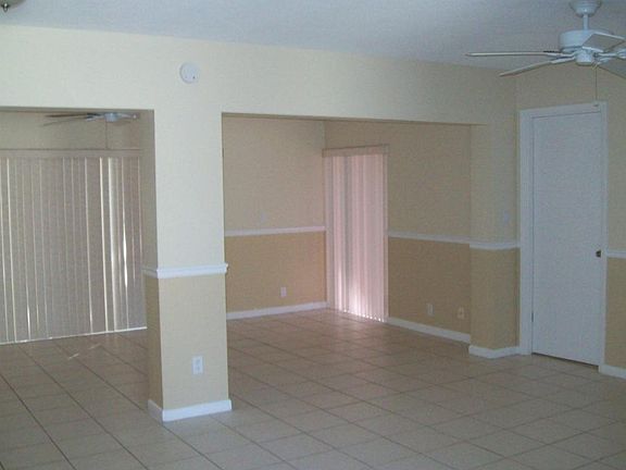 5th image of 807 Gardenside Ct