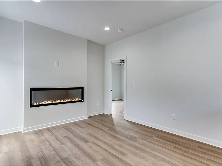 3434 E Thunder St — Photo 4