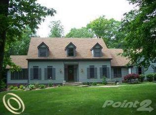 1803 Buell Ct, Rochester, MI 48306