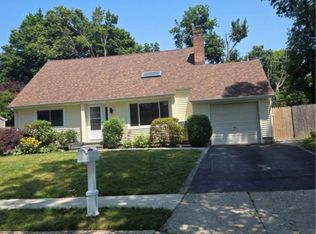 9 Madsen Ln, East Northport, NY 11731