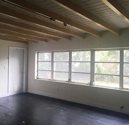 4th image of 29 NW 100th Ter