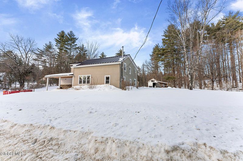 4th image of 277 Hadlock Pond Road