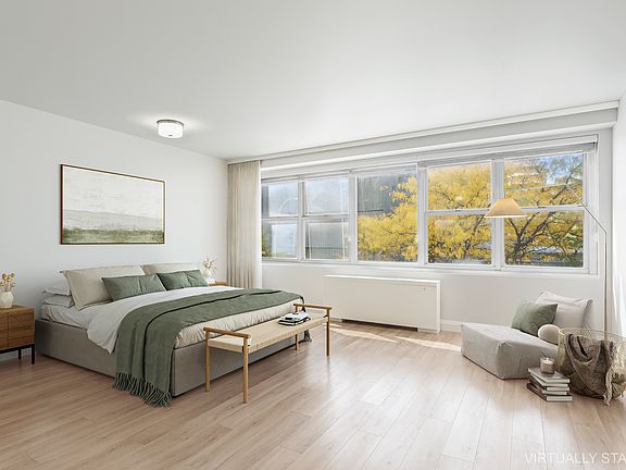 3rd image of 155 W 68th St APT 310