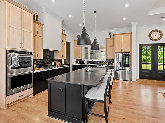 5th image of 4035 Christiana Hoovers Gap Rd