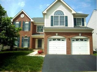 42722 Freedom St, Chantilly, VA 20152