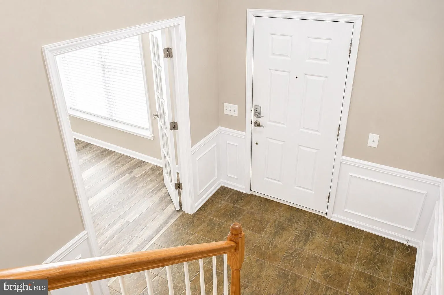 4 bed, 4.0 bath, 2252 sqft, $3,300 — Photo 2