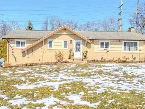 3895 37th St NW, Canton, OH 44718