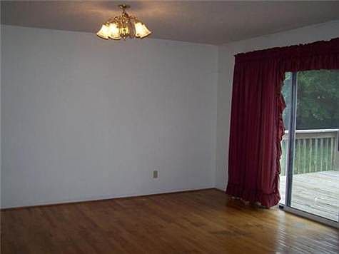 4th image of 4505 Parkway Dr