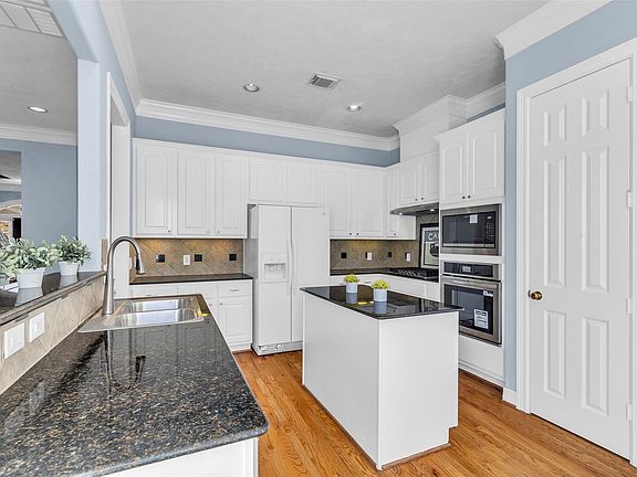 5th image of 2819 Briarhurst Park