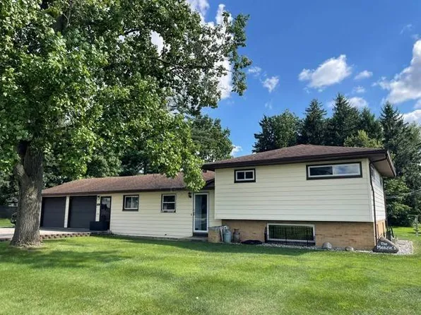 501 W Indiana Ave, Nappanee, IN 46550
