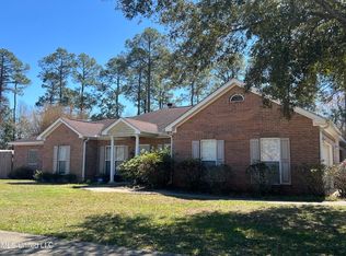 3029 Wind Wood Dr, Ocean Springs, MS 39564