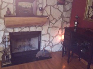 906 Steuben Rd, McHenry, IL 60051