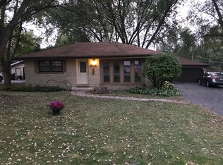 2113 Witchwood Ln, Lindenhurst, IL 60046