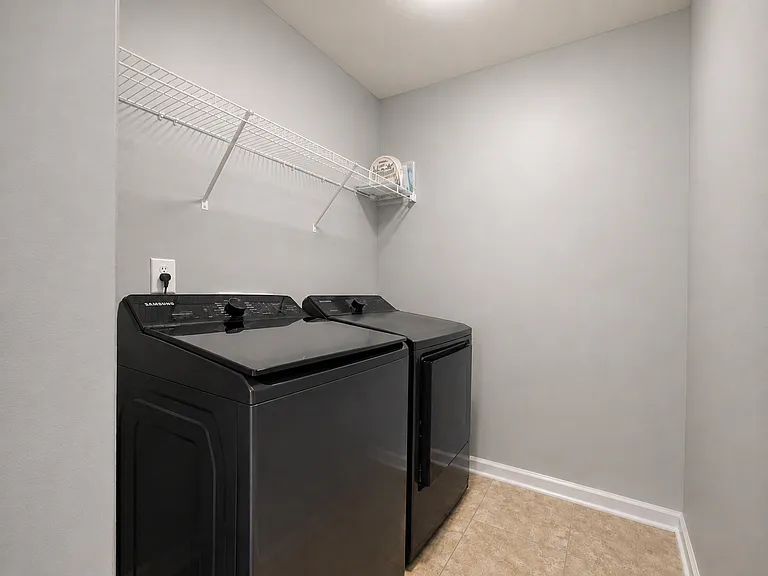 120 Campania St — Photo 28