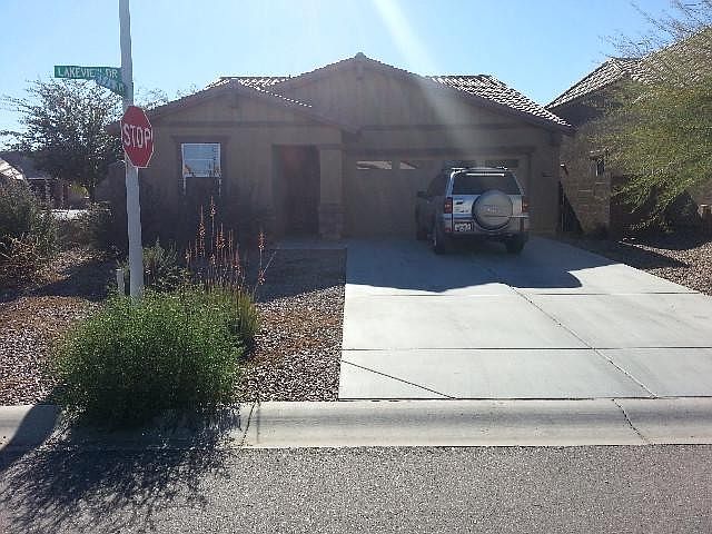 1st image of 1519 E Lakeview Dr
