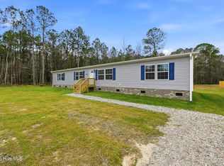 1908 Rooks Rd, Atkinson, NC 28421