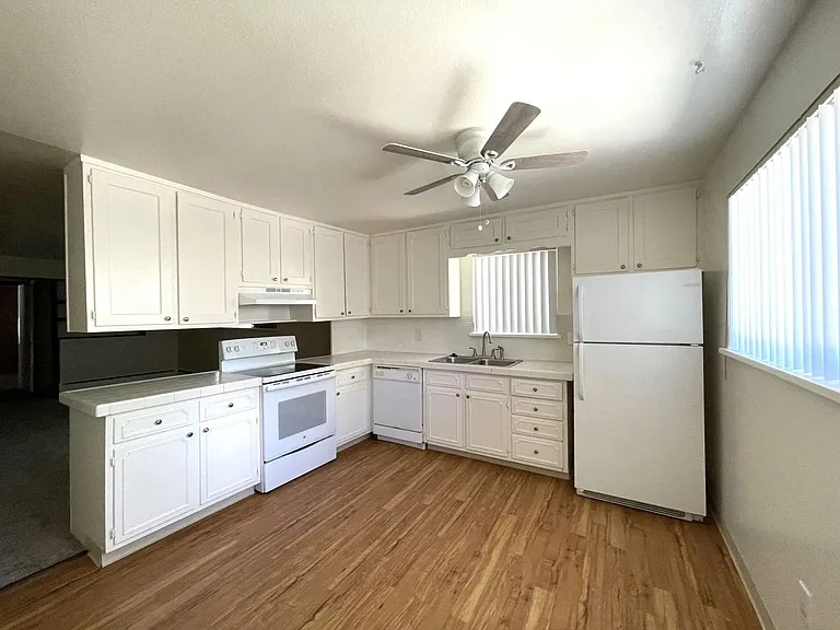 The Village Green Apartments — Photo 11