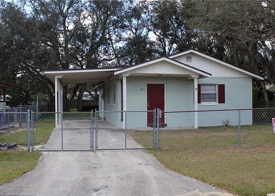 1st image of 2019 Greenway Dr