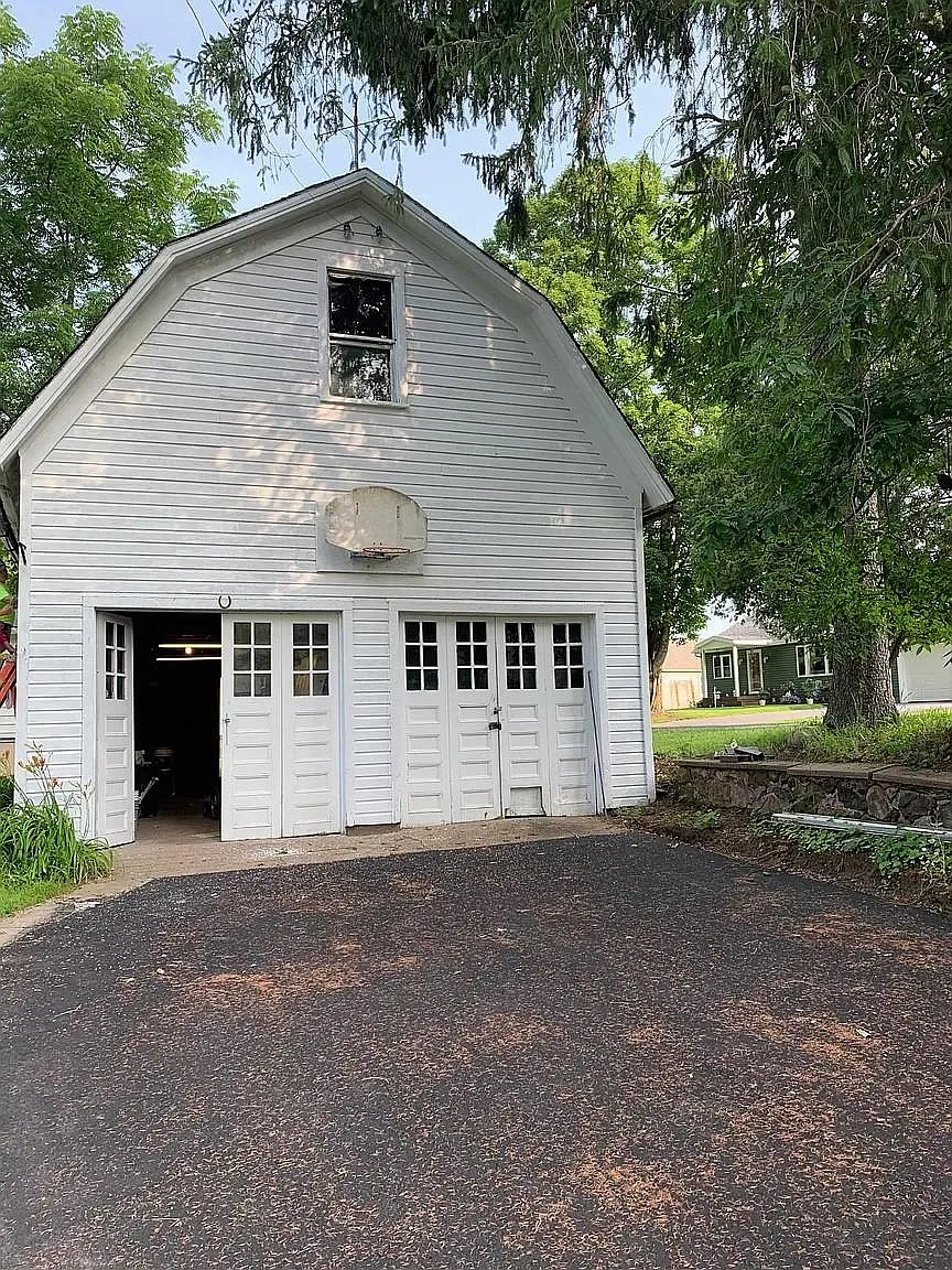 4 bed, 1912 sqft, $1,300 — Photo 2