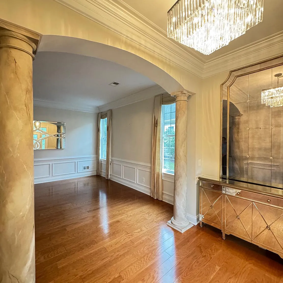 4 bed, 3428 sqft, $4,200 — Photo 2