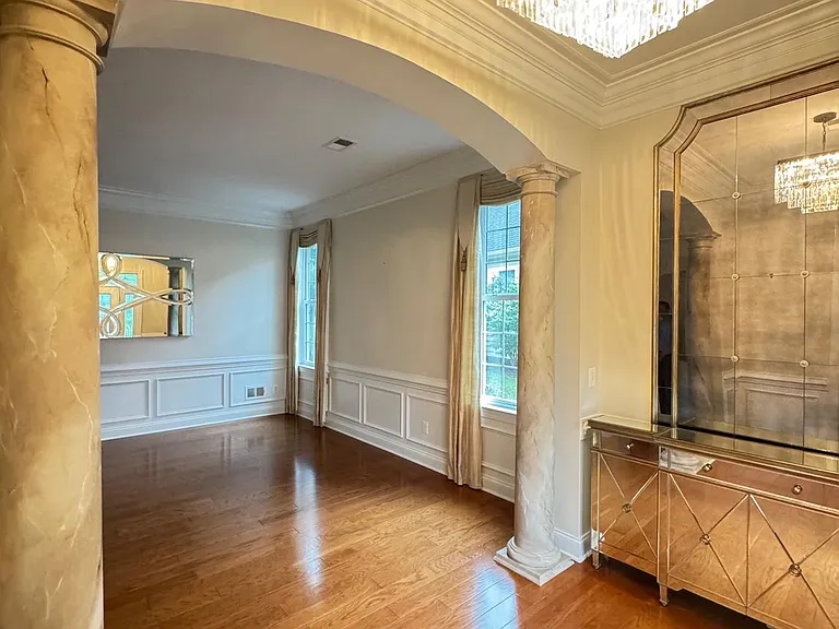 5117 Faldo Dr — Photo 2