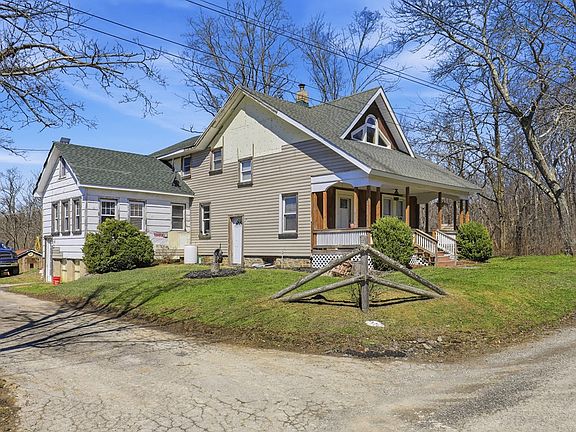 3rd image of 509 Amish Dr