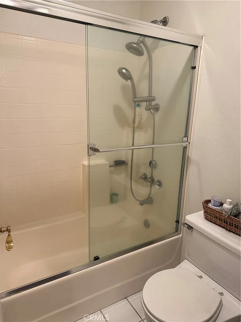 2 bed, 2.5 bath, 1347 sqft, $3,950 — Photo 2