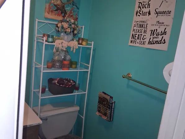 650 Williams Avenue image 12 of 41