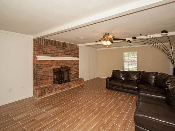 3rd image of 11172 S 252 East Ave