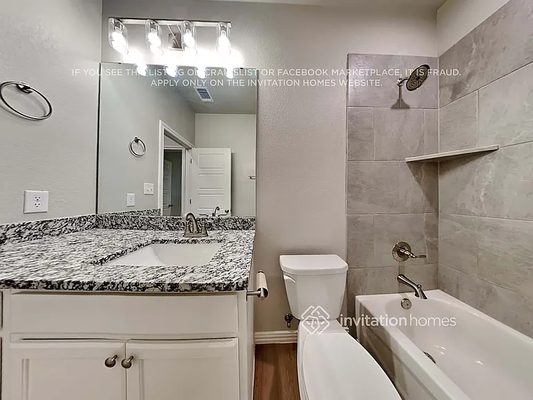 1320 Liberty St — Photo 14