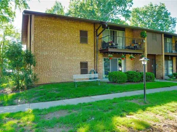16430 Heather Ln, Cleveland, OH 44130