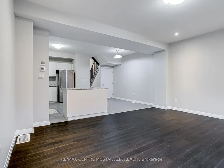 74 Soho St — Photo 12