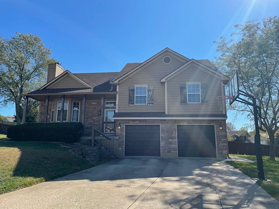 1st image of 215 W Sierra Dr #832015