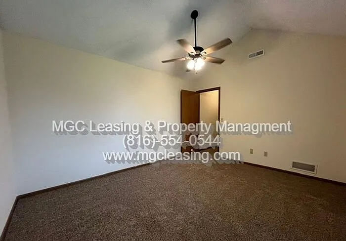 3557 NE Independence Cir — Photo 21