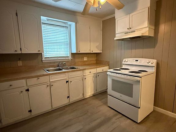 4th image of 408 Brooks St