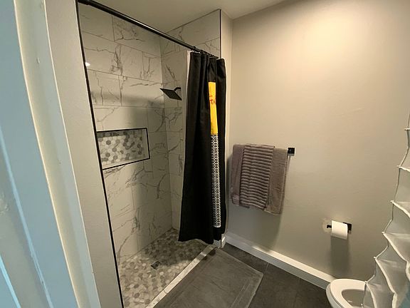 4th image of 5544 Spencer St #B