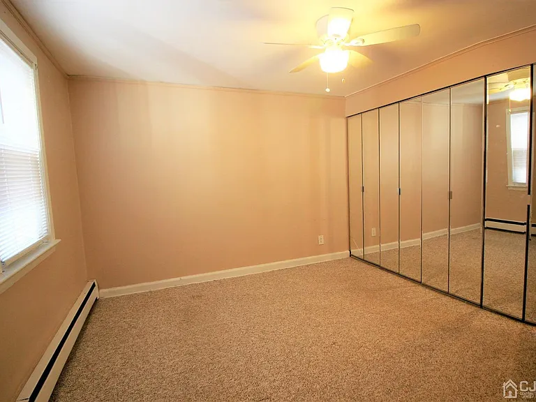 2497 Saint Georges Ave — Photo 6