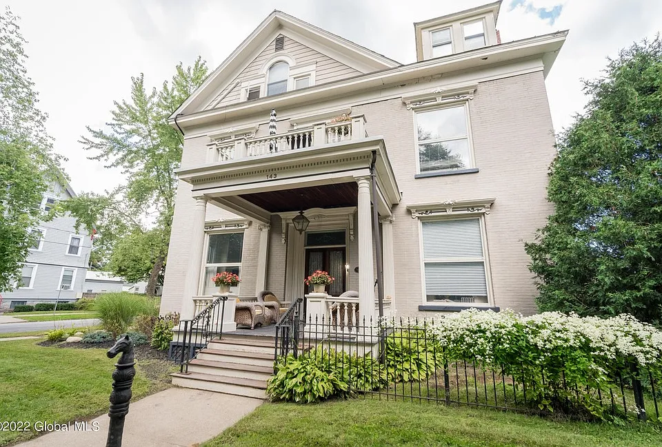 143 Caroline St #5