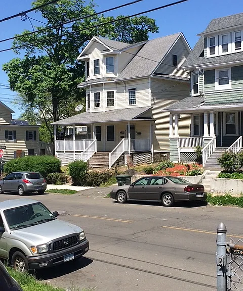1688-1690 Iranistan Ave #3 — Photo 3