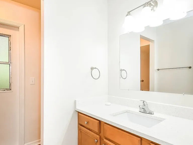 395 Eagle Cir — Photo 8