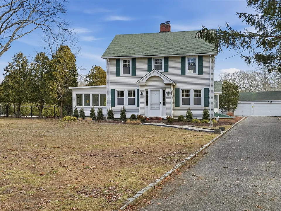 12 Summit Blvd