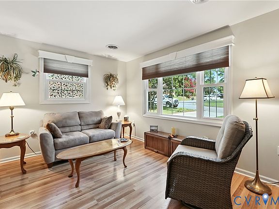 4th image of 303 Prince Albert Ave