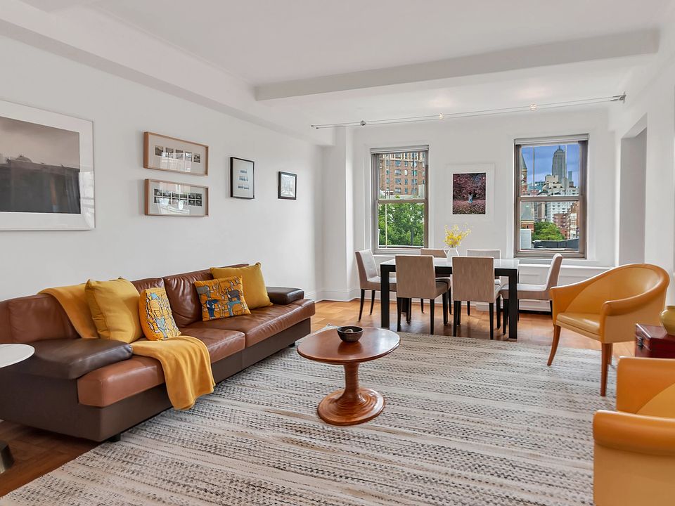 1st image of 136 Waverly Pl APT 7C