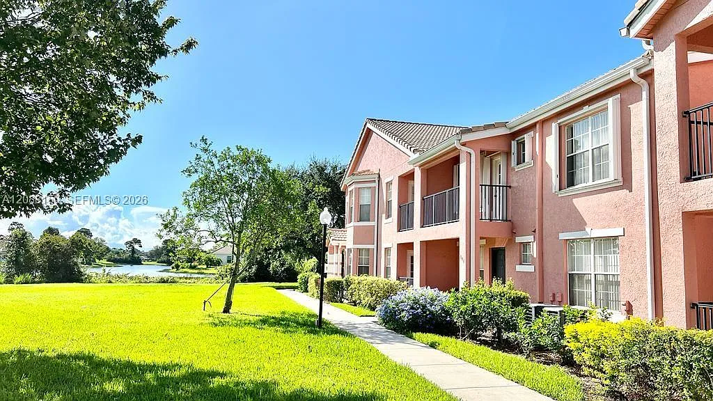 2 bed, 2.0 bath, 1288 sqft, $2,150 — Photo 1
