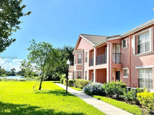126 SW Peacock Blvd #205, Pt Saint Lucie, FL 34986
