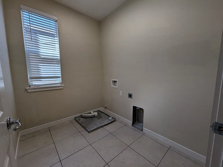 181 Damasco Ln — Photo 21