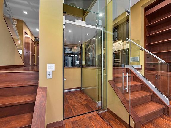 5th image of 2 Clifton Pointe